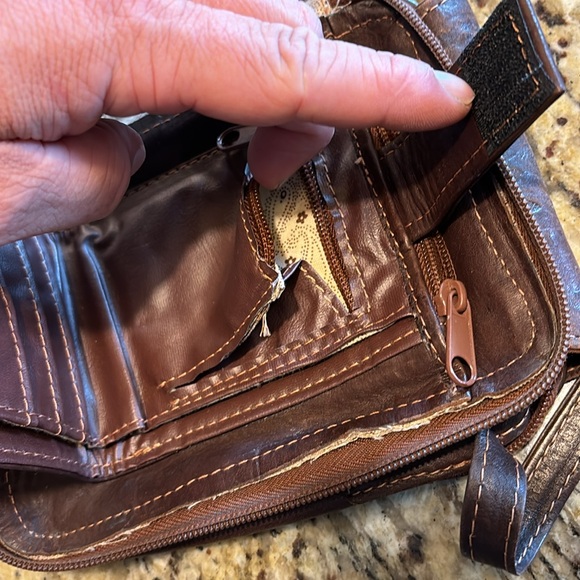 Ropin West Crossbody Purse Hand tooled - Picture 12 of 13